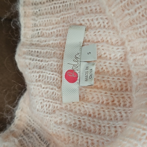 Sweater - Picture 4 of 4